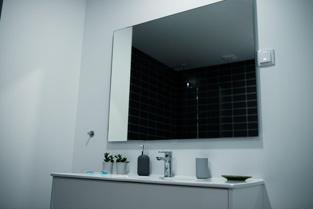 Swordfish Sea View Apartment เปนิช ภายนอก รูปภาพ